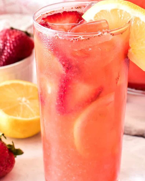 Strawberry lemonade 🍓 🍋